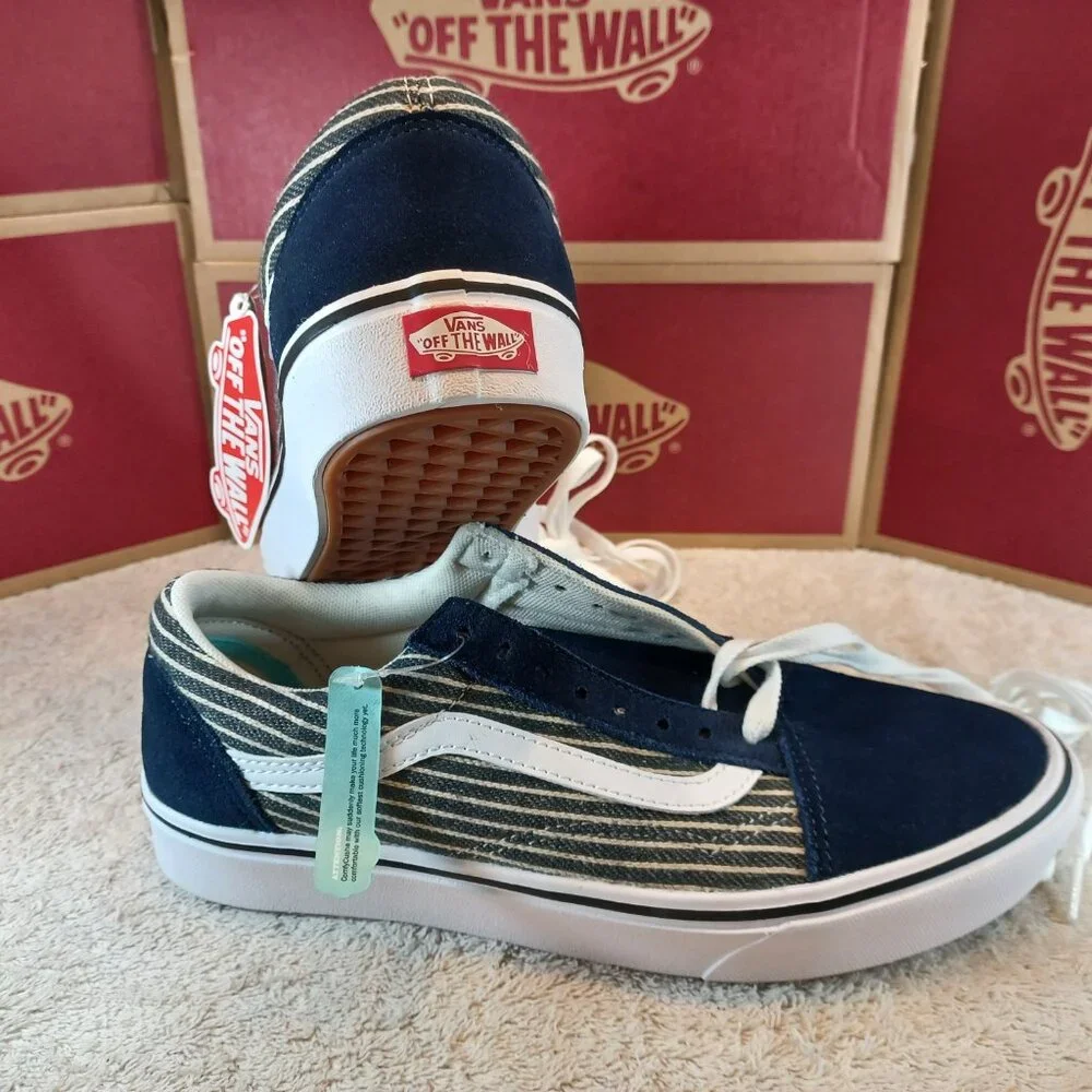 Vans Men's 7.5/Women's 9 Comfycush Old Skool Stripe Dress Blues/White VN0A5DYC9K